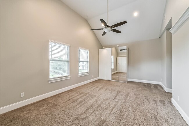 Building Photo - 1317 Chantilly Ln