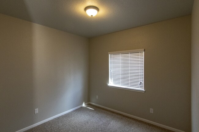 Building Photo - 7019 Tanglehead Dr