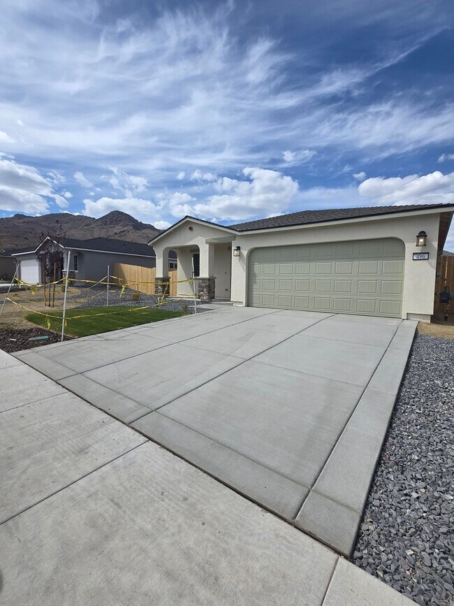 Building Photo - New home ready to rent in Dayton, $2350 per month