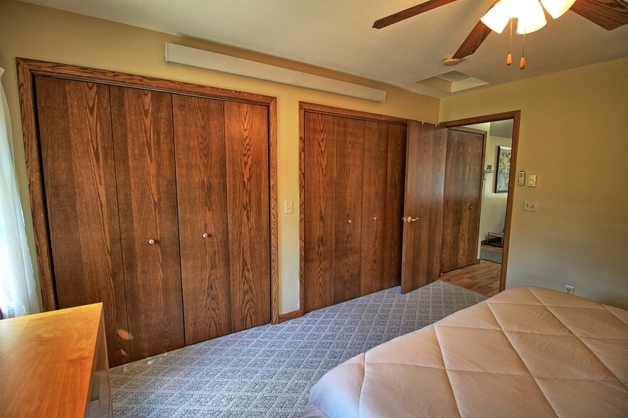 Building Photo - 12049 W Grange Ave