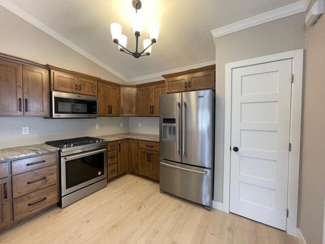 Building Photo - 1232 45th Ave NE