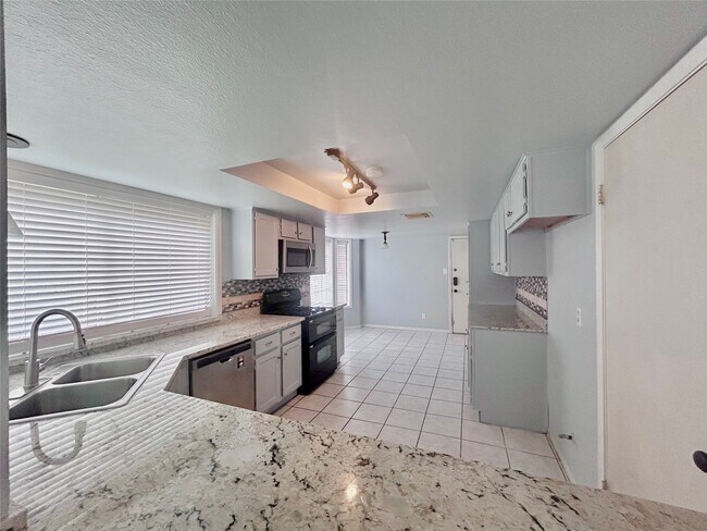 Building Photo - 18519 Sweetjasmine Ln