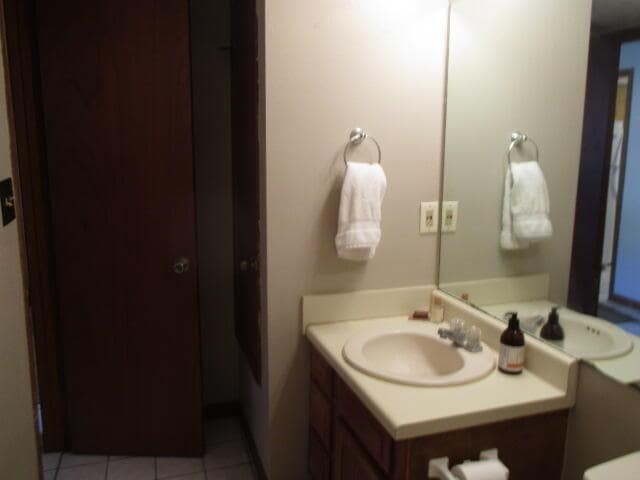 Building Photo - 1008 Pineview Blvd