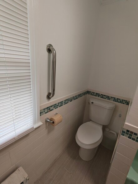Bathroom - 45 Beakes Rd