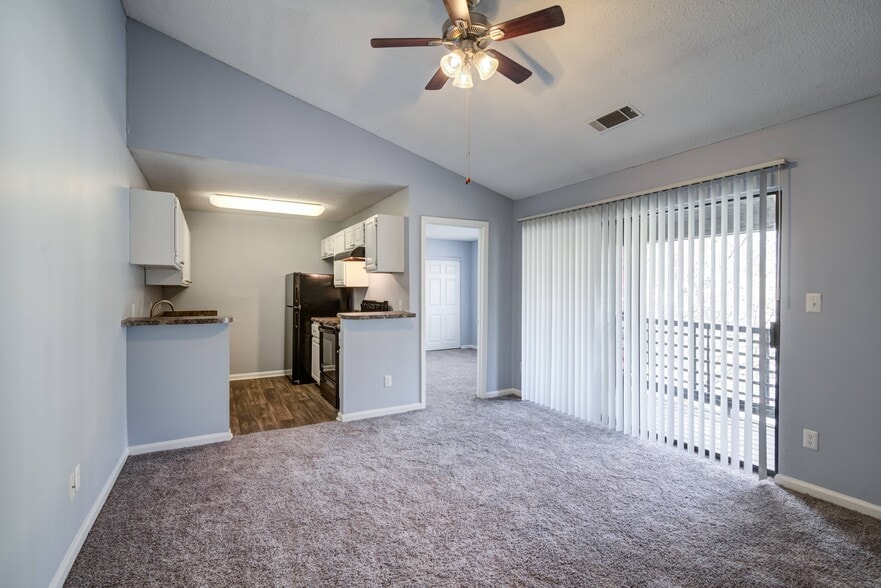 Building Photo - Bradford Pointe