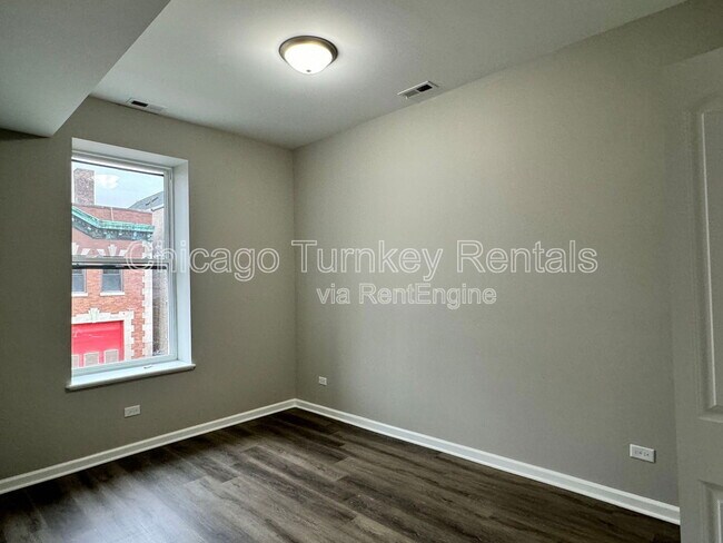Building Photo - 2361 S Whipple St