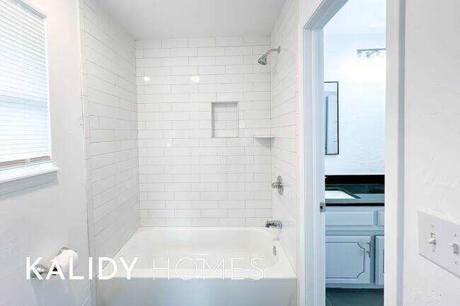 Building Photo - 3501 Baird Dr