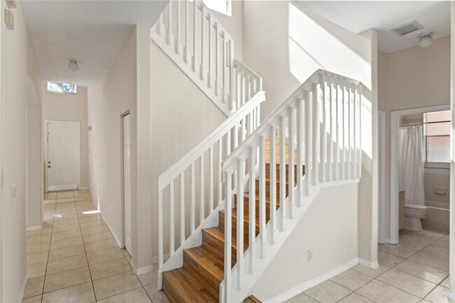 Building Photo - 2215 NW 76th Terrace