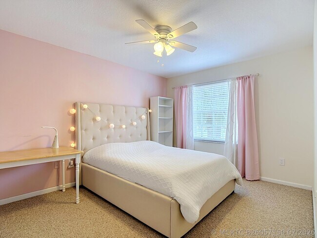 Building Photo - 1154 Oakwater Dr