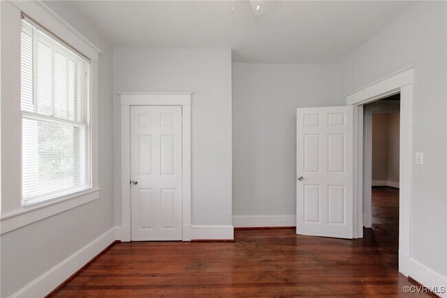 Building Photo - 4201 Hickory Rd