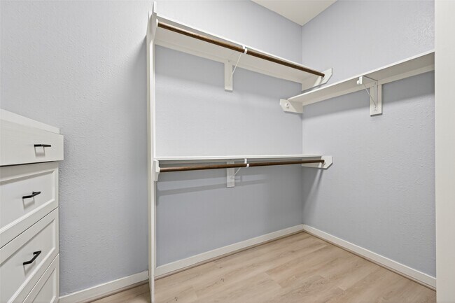 Building Photo - 1128 E 24th St