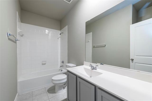 Building Photo - 2069 Hartley Dr