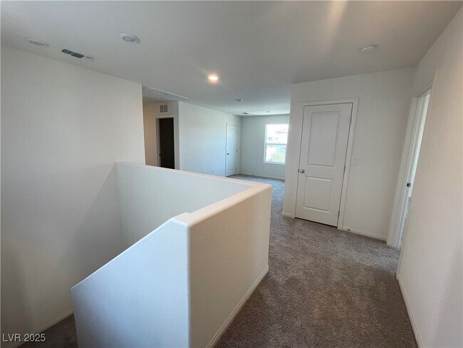 Building Photo - 8694 Glen Echo Ave