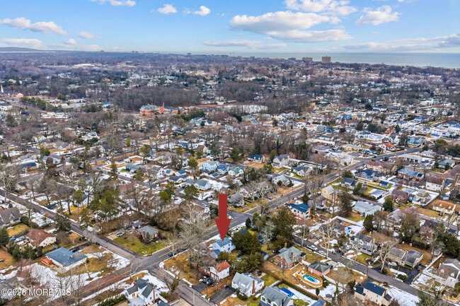 Building Photo - 416 Roosevelt Ave