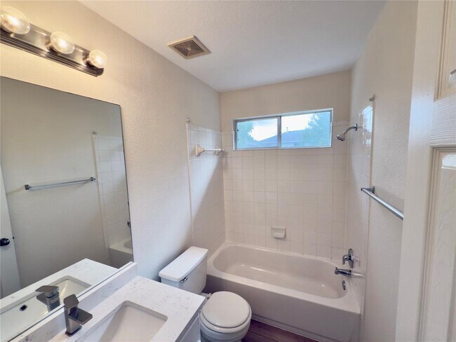 Building Photo - 11505 Bruce Jenner Ln