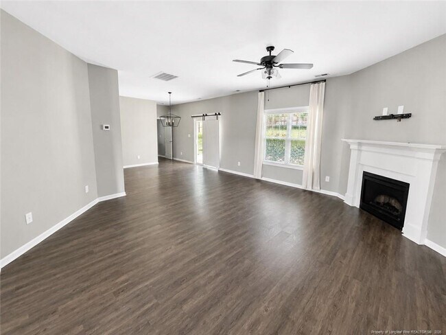 Building Photo - 143 Ledgebrook Ln
