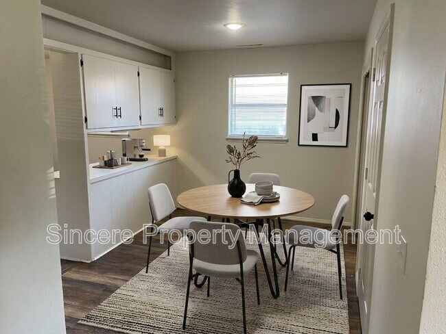 Building Photo - 2013 N College Ave