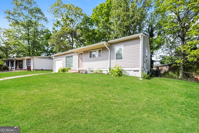 Building Photo - 862 Kennesaw Dr