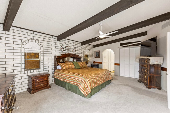 Building Photo - 322 N Cleopatra St