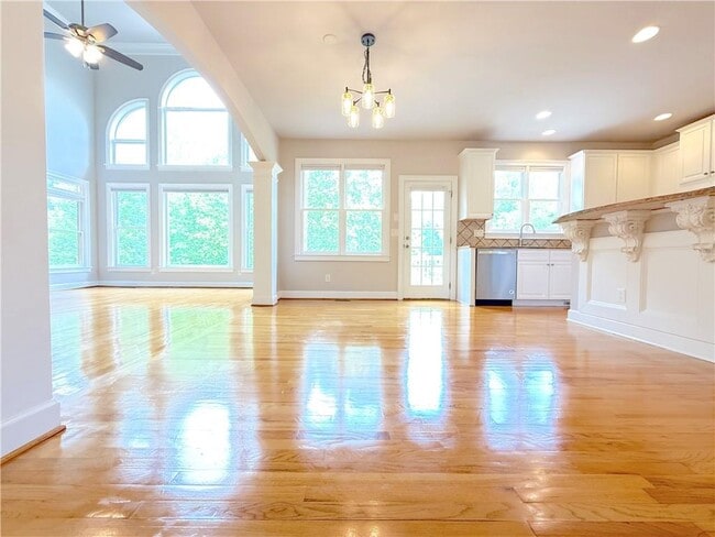 Building Photo - 3500 Millwater Crossing NE