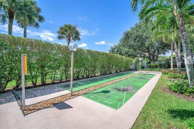 Building Photo - 3520 Oaks Way