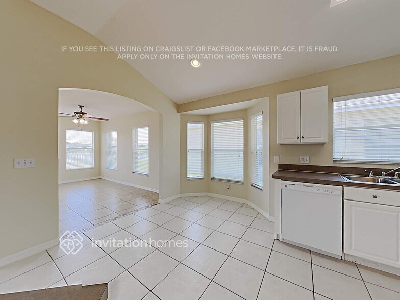 Building Photo - 8414 Canterbury Lake Blvd