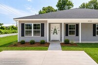 Building Photo - 120 Northlake Dr