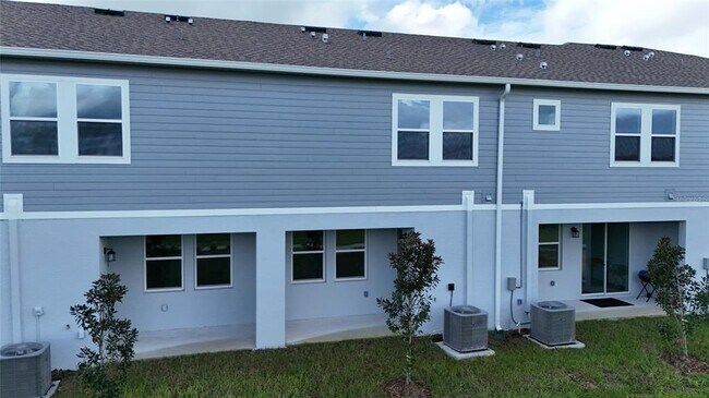 Building Photo - 3007 Maloof Dr