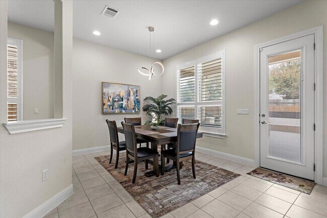 Building Photo - 9033 Rattlesnake Trail