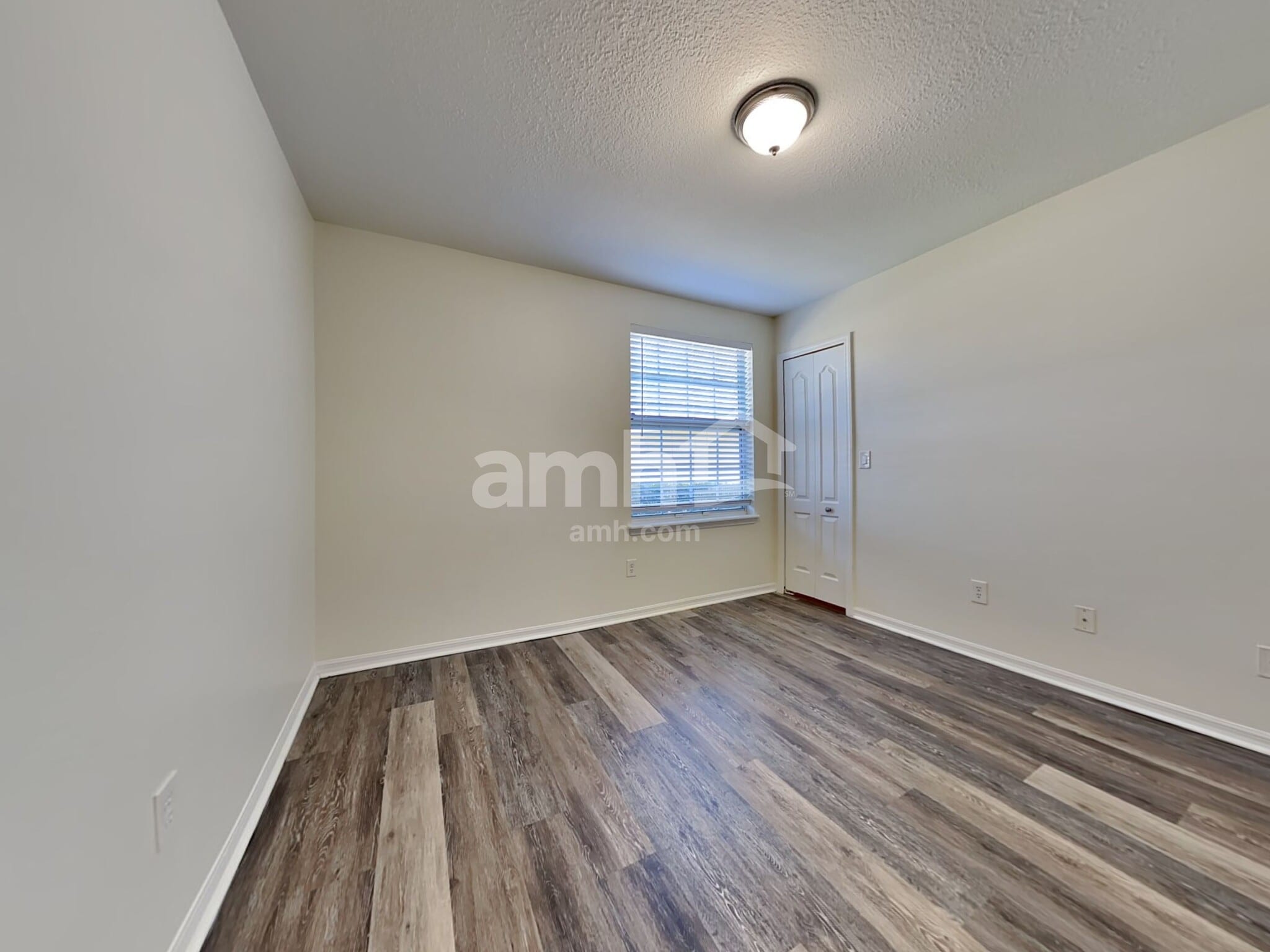 Building Photo - 408 Corklan Ct