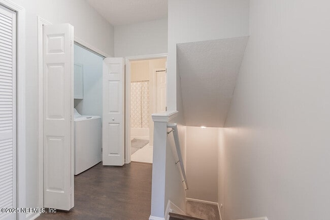 Building Photo - 3892 Summer Grove Way N