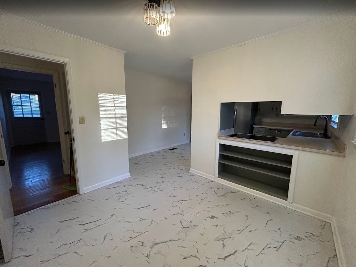 Building Photo - 3013 Scenic Dr