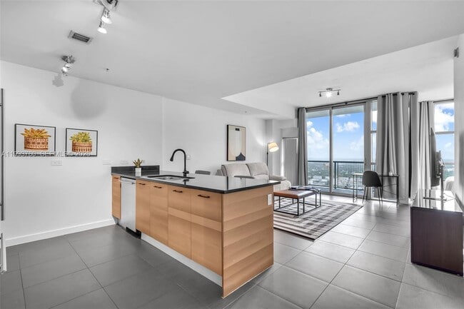 Building Photo - 3301 NE 1st Ave