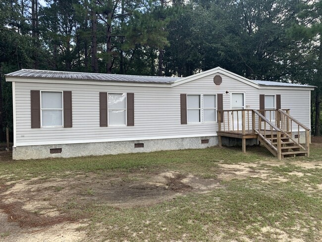 Primary Photo - 12 Dove Ln