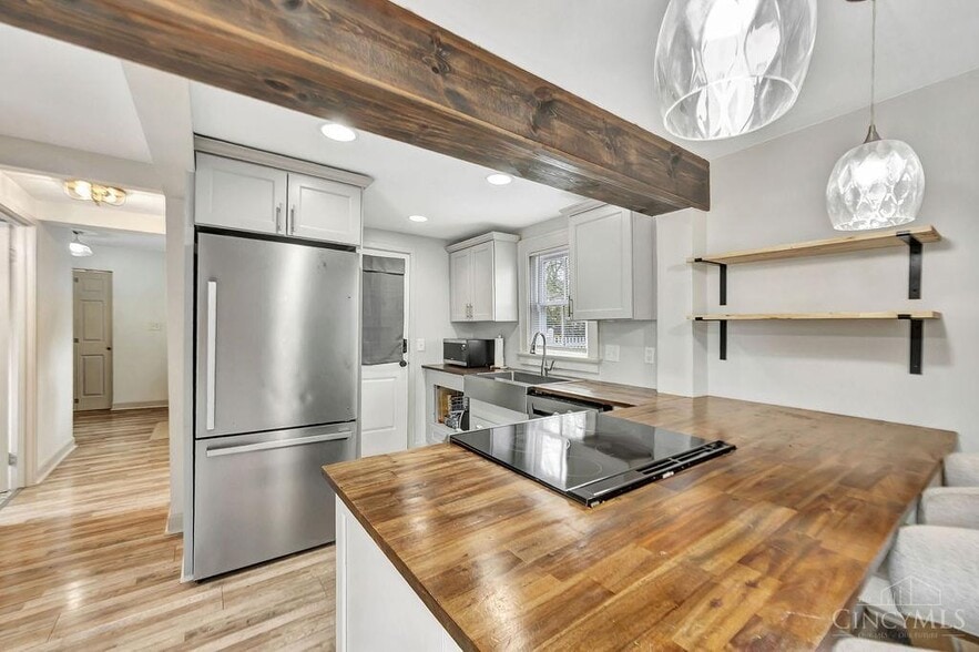 Building Photo - 45 S Lake Ave