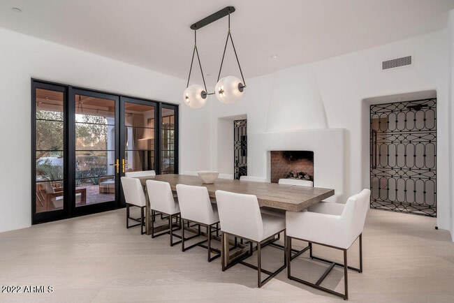 Building Photo - 6723 N Desert Fairways Dr