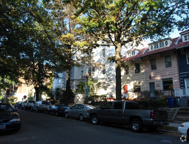 Building Photo - 1741 Lanier Pl NW