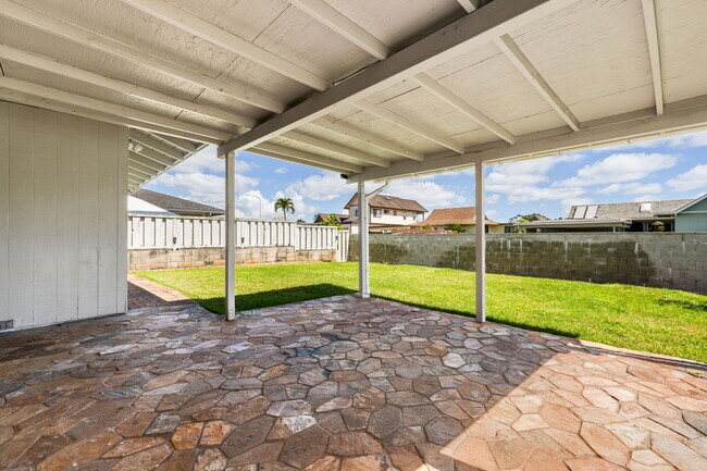 Building Photo - 95-566-566 Wailoa Loop