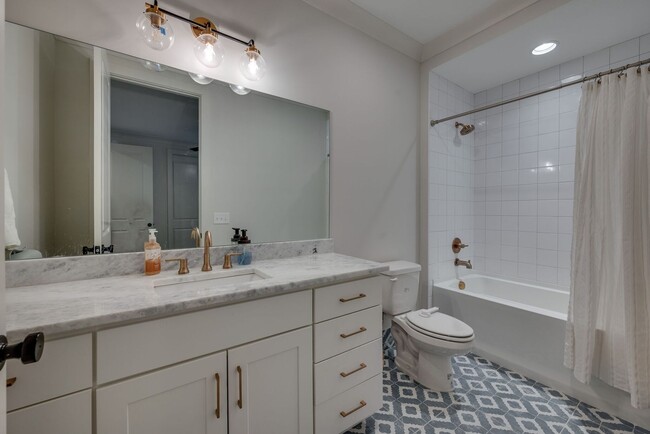 Building Photo - **Newly constructed beautiful home - locat...