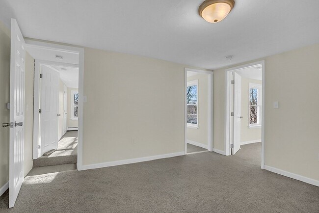 Building Photo - 52-54-54 Mt Globe St