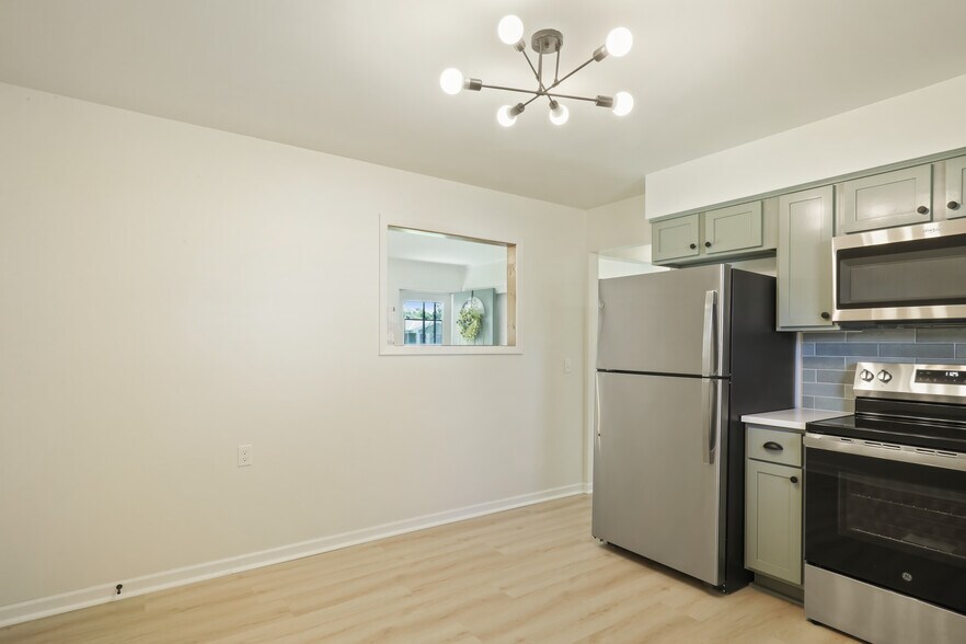 Building Photo - 7014 S 41st St