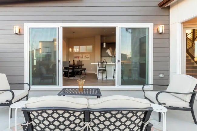 Large door access to patio - 6245 Hanover St