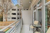 Building Photo - 208 12th St NE