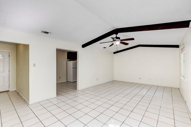Building Photo - 2404 Andover Dr
