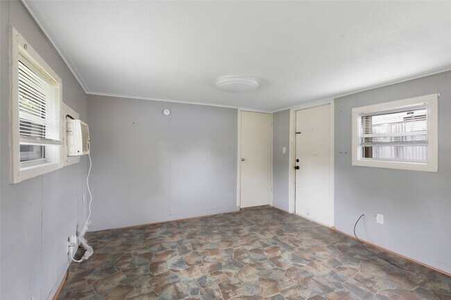 Building Photo - 10821 TX-150