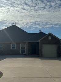 Building Photo - Brock ISD - 3/2 with Garage - PETS welcome