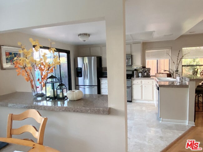 Building Photo - 3856 Cottonwood Grove Trail