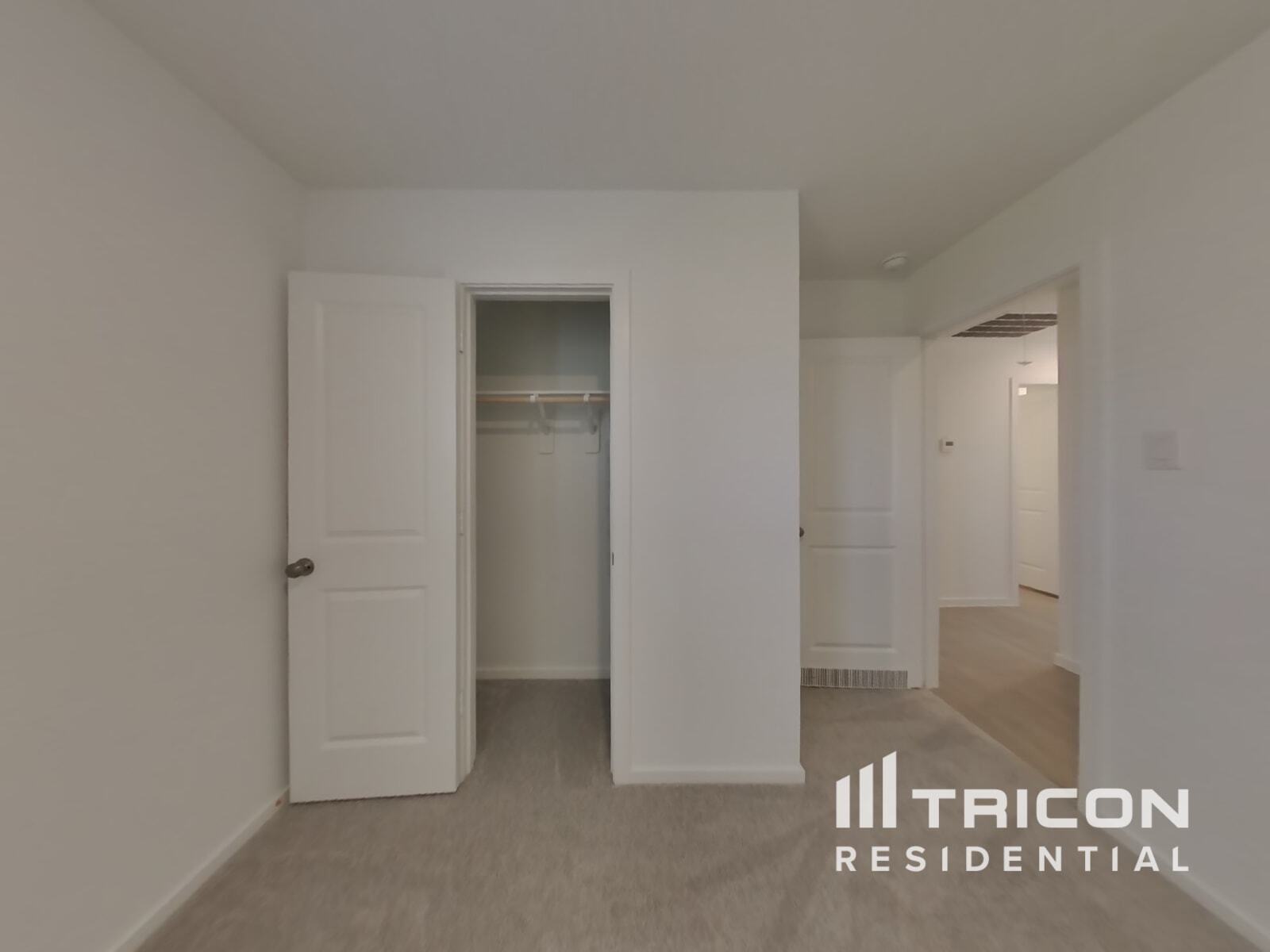 Building Photo - 3009 fantasy Terrace Dr