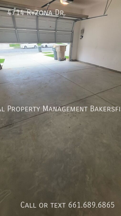 Building Photo - 4714 Ryzona Dr