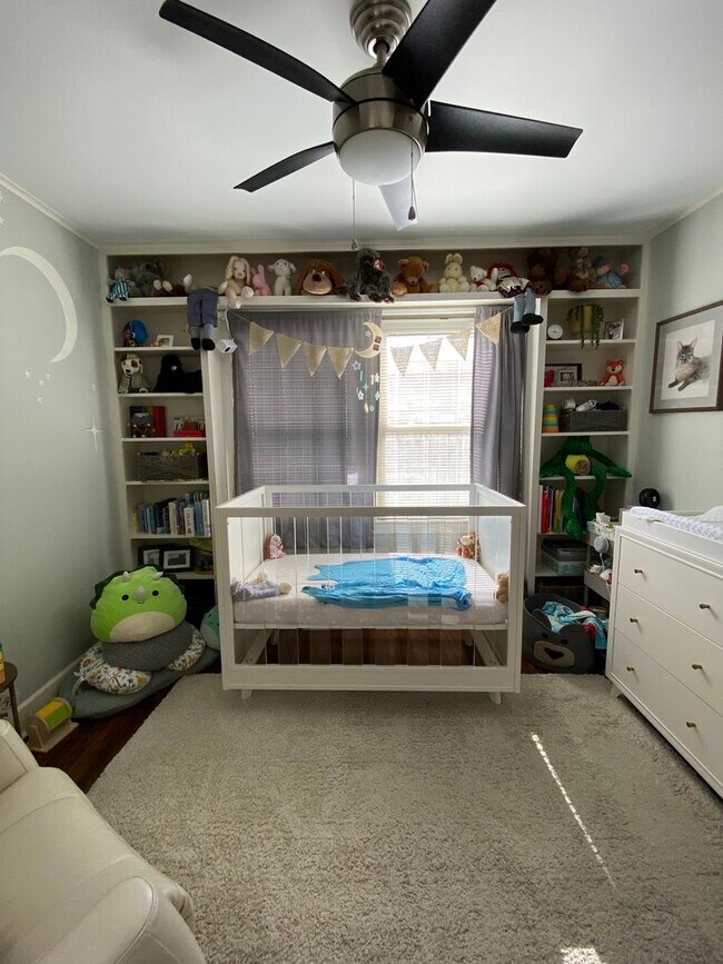 Building Photo - Darling renal in Lortondale